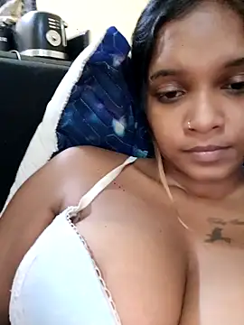 Indianqueen03 live sex cam
