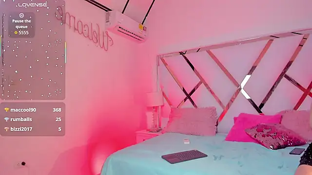 thanier_18 live sex cam