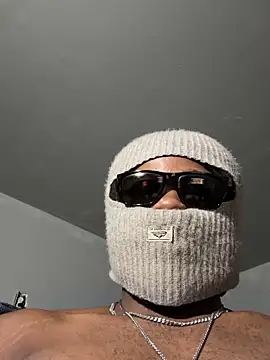 MIGHTYDEMONXXX live sex cam