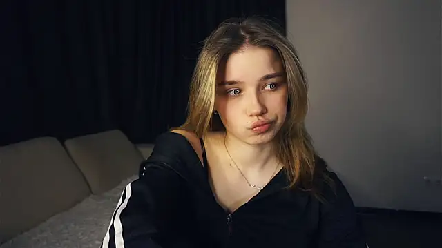 EarthaStinett's cam snapshot