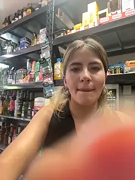 Andrea_19blonde's cam snapshot