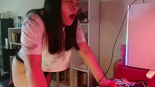 SmokyDee's cam snapshot