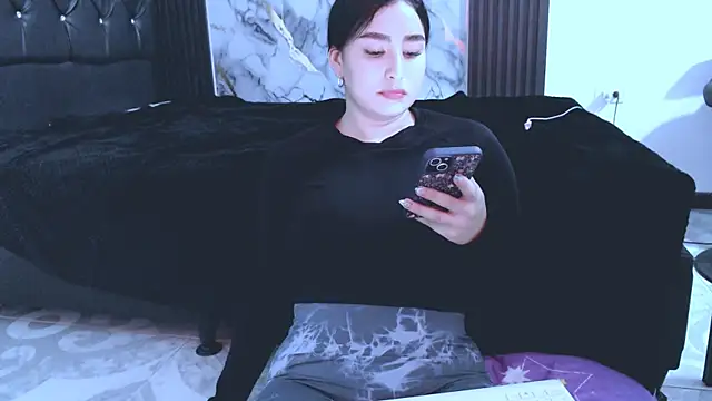 MiaLeon09 live sex cam