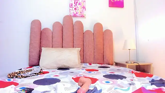 Genesiss23 live sex cam