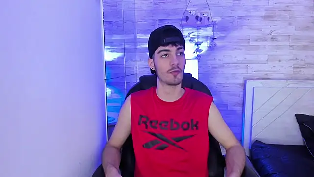 Emir_Ozan_ live sex cam