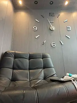 Millie_Taylor_'s cam snapshot