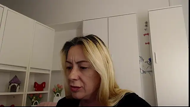 _karolynesyera_ live sex cam