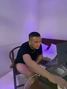 GoldLoge live sex cam