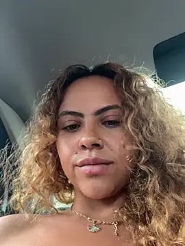 Chloe_Leaozinho live sex cam