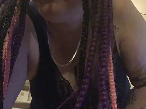 daisy_gambia's cam snapshot