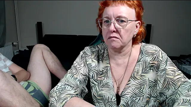 JoannaAndNeighbour live sex cam