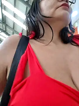 room_24funn's cam snapshot