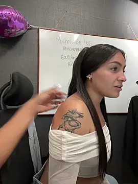 Alyha_Cortes's cam snapshot