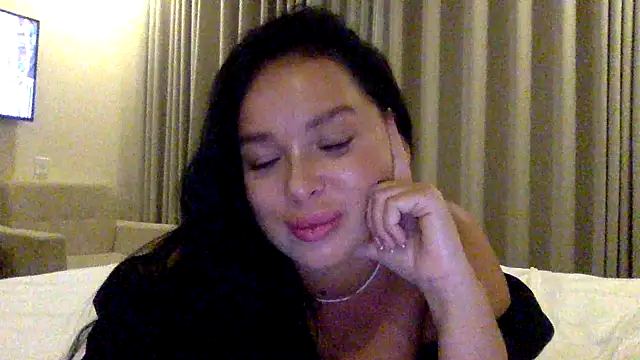 Fayronna's cam snapshot