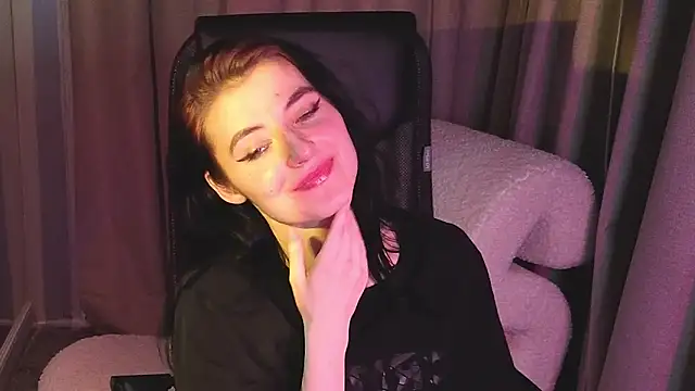 NicoleLuxe's cam snapshot