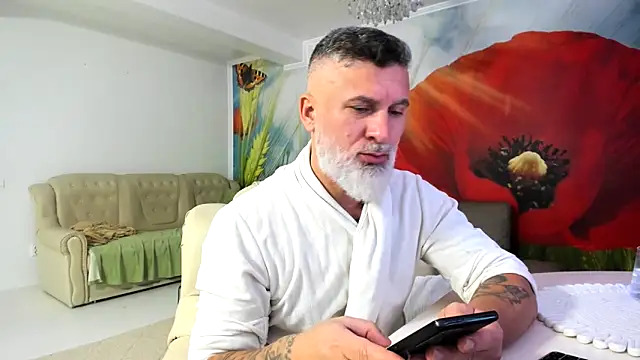 BlowMyXXL live sex cam