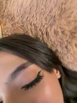 ZaraLuuv's cam snapshot