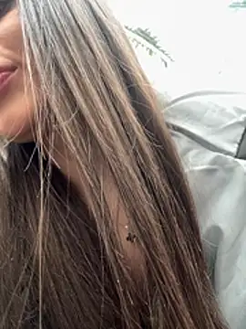 Isabella21_'s cam snapshot