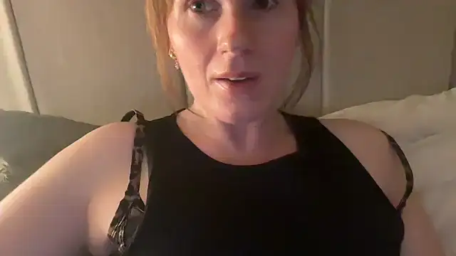 redheadrosie69's cam snapshot