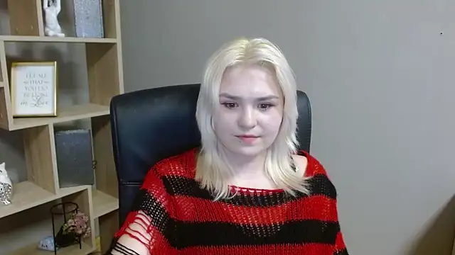 SweetLilyxo's cam snapshot