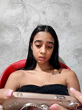 Zoe_Sweett18 live sex cam