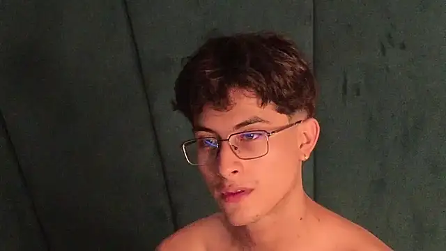 Aaron_Eze live sex cam