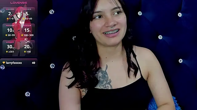 nahomy_glow's cam snapshot