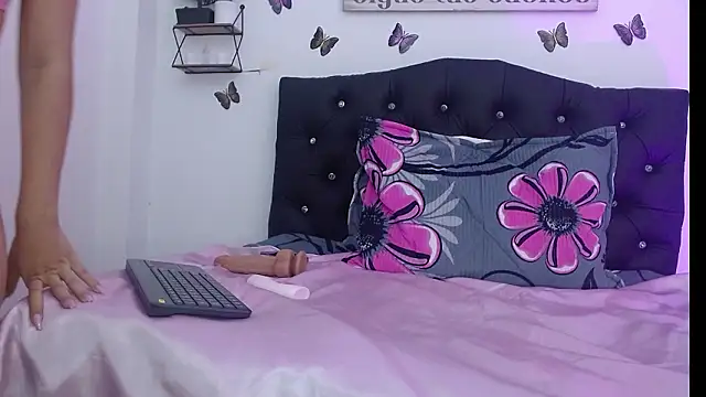 Coral_Villalobos's cam snapshot