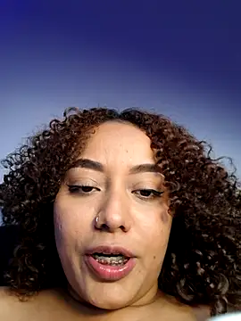 curly_girl_31 live sex cam