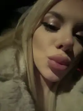 AlyssaFoxx_ live sex cam