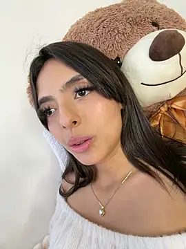 ZaraLuuv's cam snapshot