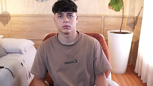 Ethan_occonor live sex cam