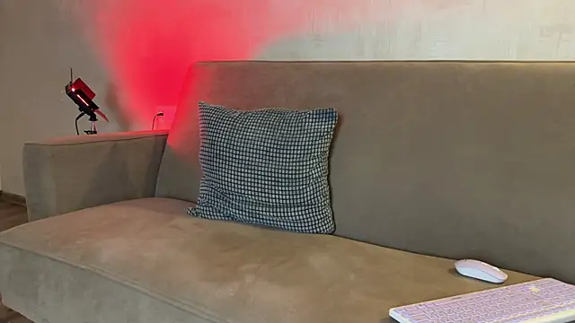 weshycouple live sex cam