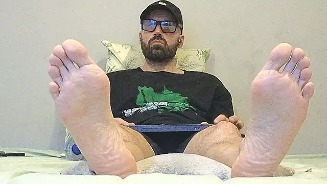 MattxFeet live sex cam