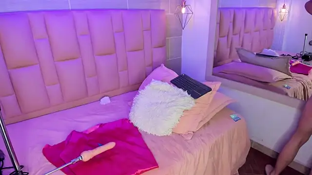 Naomi-Thompson's cam snapshot