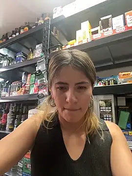 Andrea_19blonde live sex cam