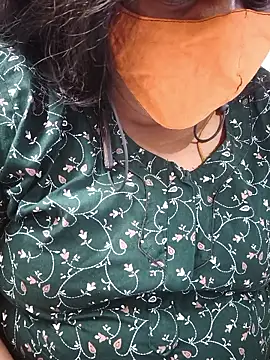 TAMIL_ELAKKIYA's cam snapshot