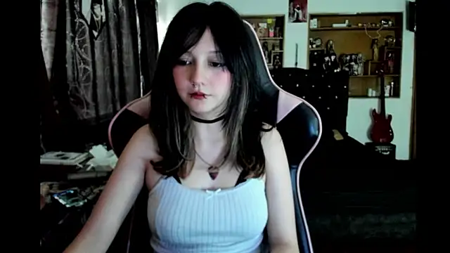 Maki_Zein_'s cam snapshot