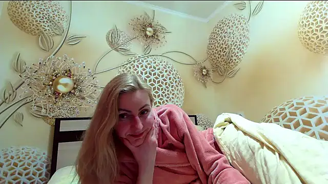 Yourrealgirl's cam snapshot