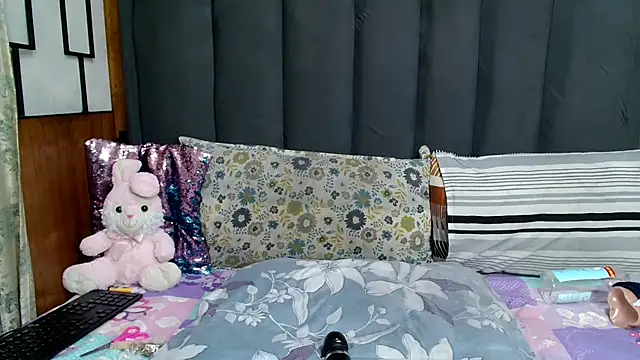 MrsMxx25's cam snapshot