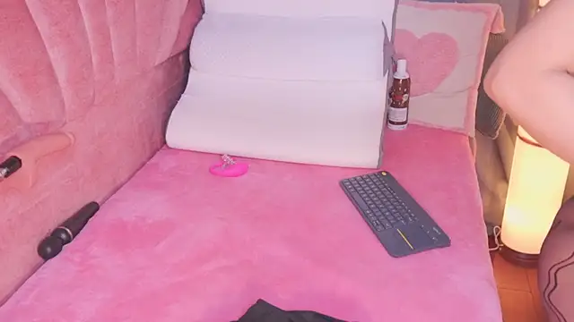 ElodieRousse_'s cam snapshot