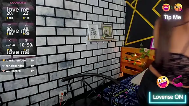 adrhiiana's cam snapshot