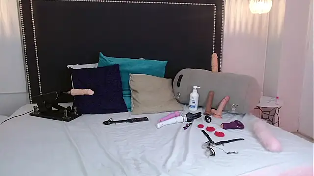 aleskaswarovski's cam snapshot