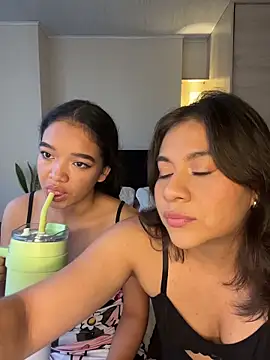 Poli_amor2025 live sex cam