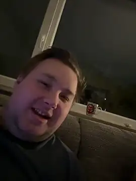 CurvyPaar2's cam snapshot