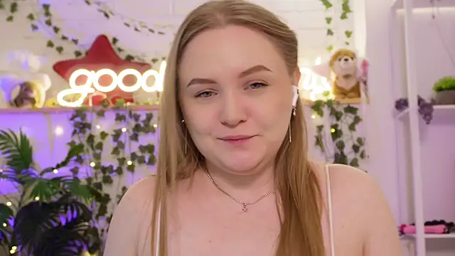 MonicaAsis live sex cam