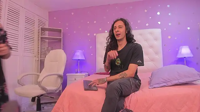 Goldentemptation_'s cam snapshot