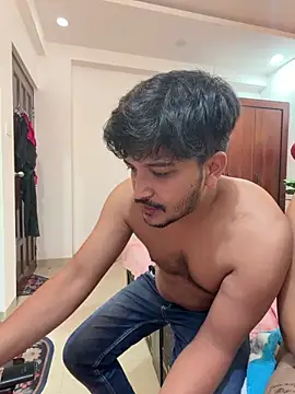 youngcoupleloverose's cam snapshot