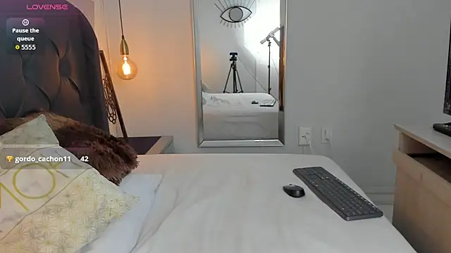 angelinemore's cam snapshot