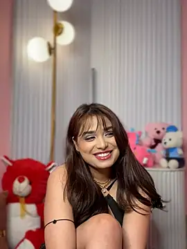 chloiedecker's cam snapshot